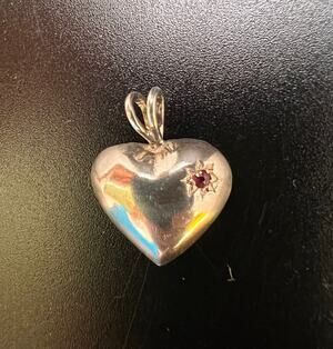 Vintage sterling silver heart diamond cut star w/ ruby stone Valentine romantic